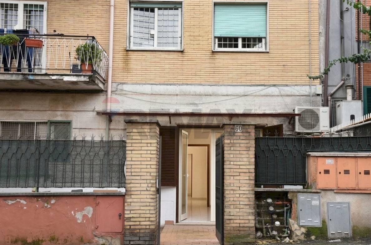 Edificio all\'aperto - Trilocale Via Raffaele De Ferrari
 
60, Roma - foto 2