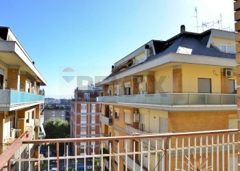 Balcone - Quadrilocale via della pineta sacchetti
420, Roma - foto 15