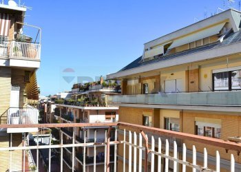 Balcone - Quadrilocale via della pineta sacchetti
420, Roma - foto 16