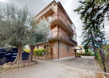 Edificio all\'aperto - Appartamento Strada San Pietrino
 
1, Perugia - foto 21