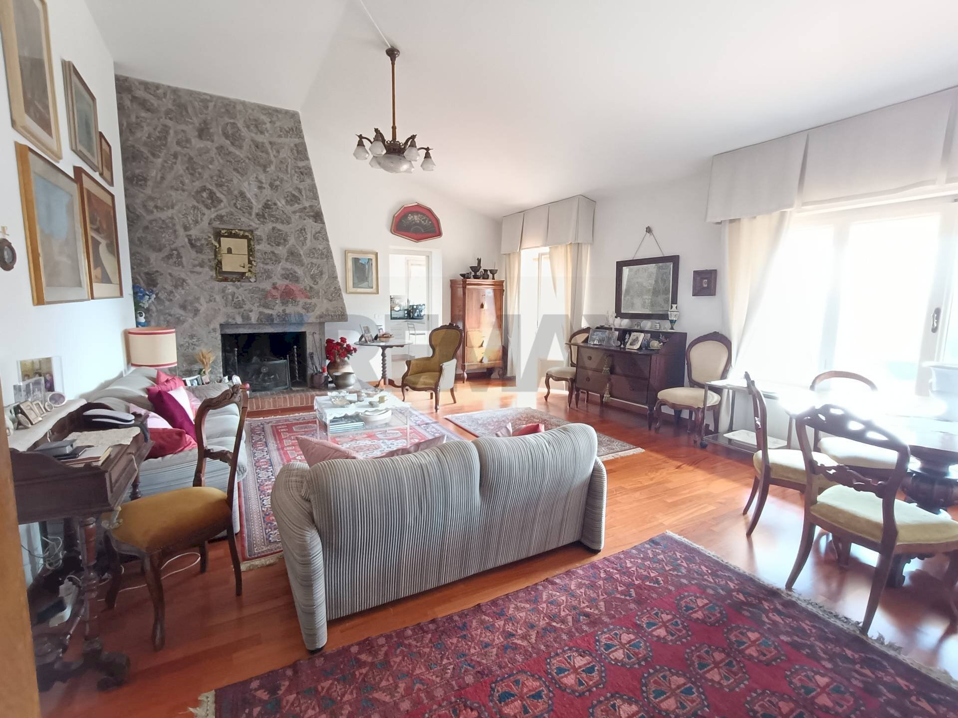 Sala da pranzo - Semi-detached house Via Dei Lecci
 
2, Perugia - photo 3
