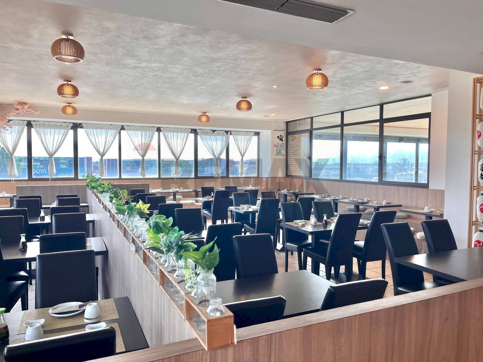 Sala da pranzo - Locale Commerciale Via delle Querce
 
15, Bastia Umbra - foto 1