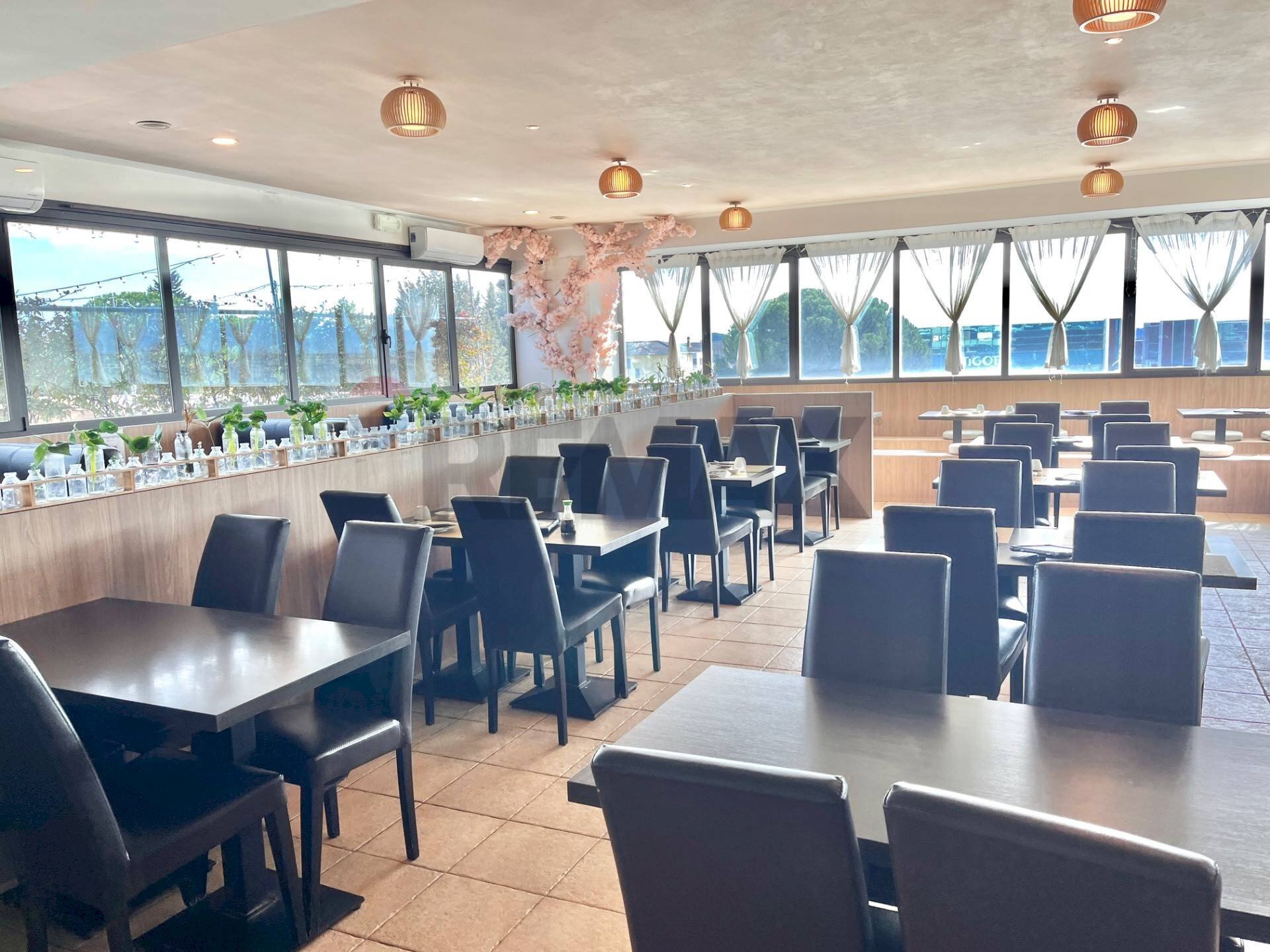 Sala da pranzo - Locale Commerciale Via delle Querce
 
15, Bastia Umbra - foto 2