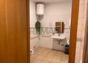 Bagno - Locale Commerciale Via delle Querce
 
15, Bastia Umbra - foto 10