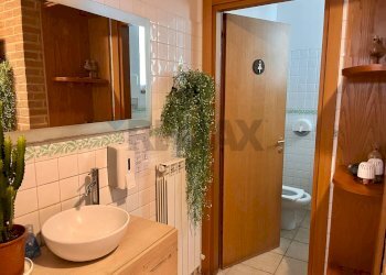 Bagno - Locale Commerciale Via delle Querce
 
15, Bastia Umbra - foto 16