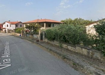 Edificio all\'aperto - Appartamento Via Alessandro Fabbroni
 
6, Passignano sul Trasimeno - foto 7