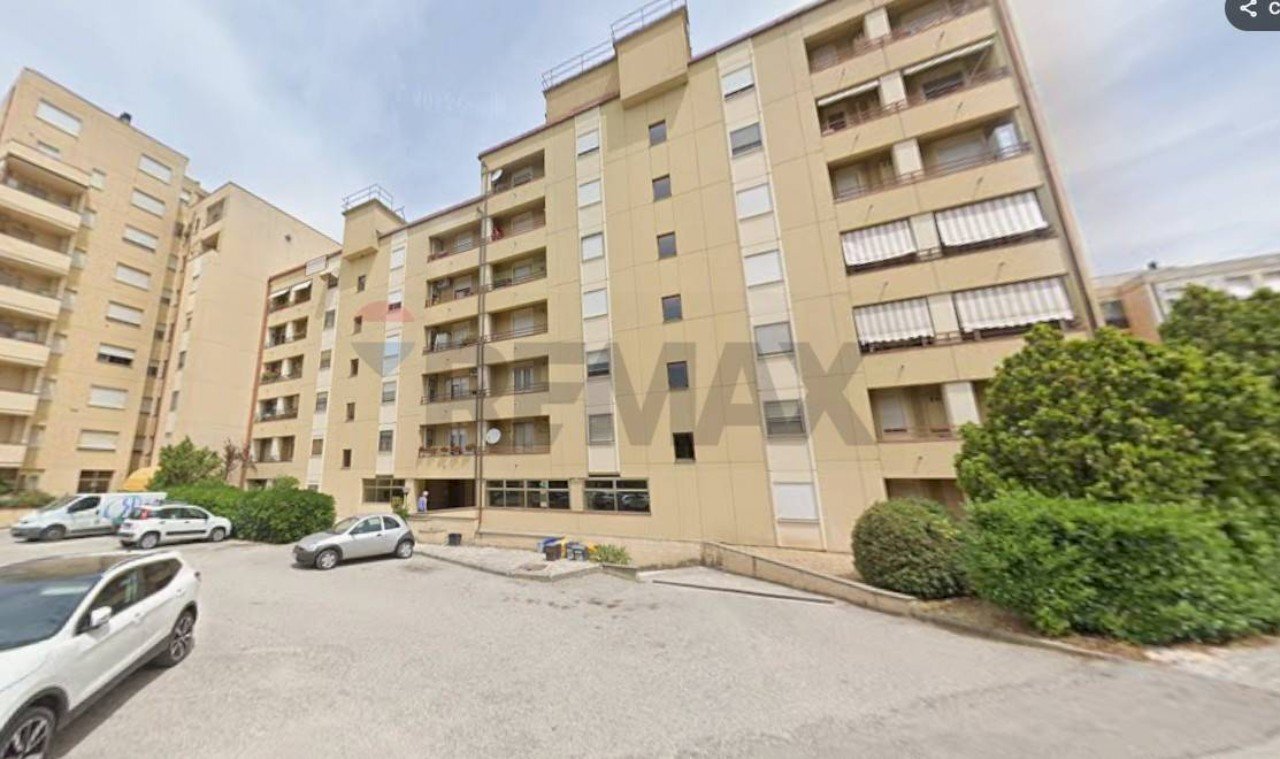Edificio all\'aperto - Appartamento Via Gran Sasso
 
11, Foligno - foto 2