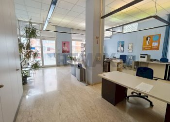 Ufficio - Commercial Premises Via Dei Filosofi
 
12, Perugia - photo 8