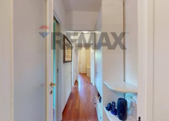 Hall / corridoio - Four-room apartment VIA CORTONESE
 
111/F, Perugia - photo 37