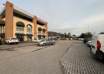 Edificio all\'aperto - Ufficio Via Amilcare Ponchielli
 
18, Corciano - foto 10