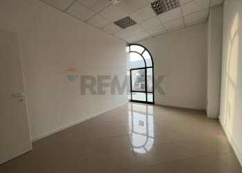 Stanza vuota - Ufficio Via Amilcare Ponchielli
 
18, Corciano - foto 20