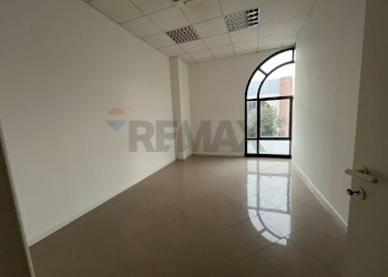 Stanza vuota - Ufficio Via Amilcare Ponchielli
 
18, Corciano - foto 21