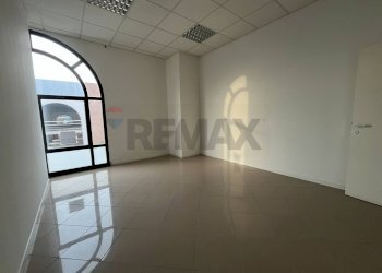 Stanza vuota - Ufficio Via Amilcare Ponchielli
 
18, Corciano - foto 22