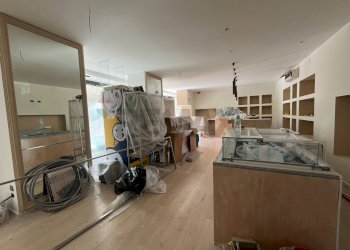 Palestra - Locale Commerciale Via del Conservificio
 
47, Bastia Umbra - foto 12