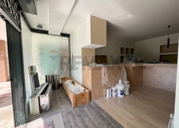 Soggiorno - Locale Commerciale Via del Conservificio
 
47, Bastia Umbra - foto 28