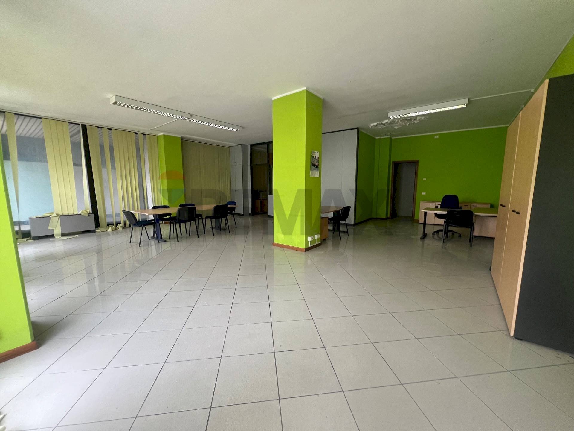 Stanza vuota - Negozio Bastia Umbra - foto 3