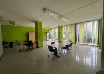 Sala da pranzo - Shop Bastia Umbra - photo 6