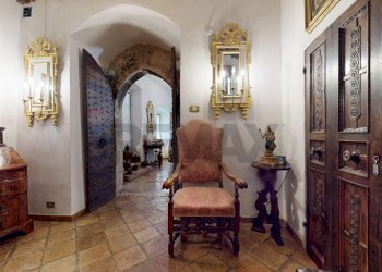 Hall / corridoio - Villa Assisi - photo 35