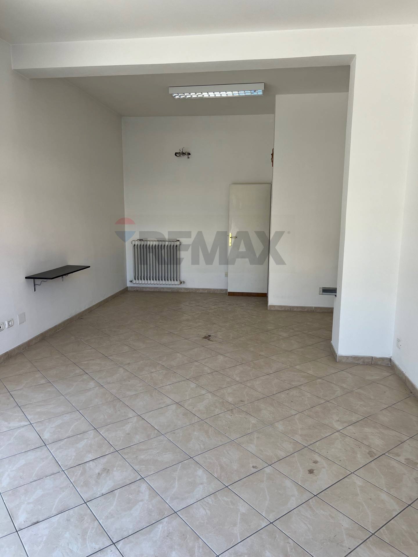 Stanza vuota - Commercial Premises Bastia Umbra - photo 1