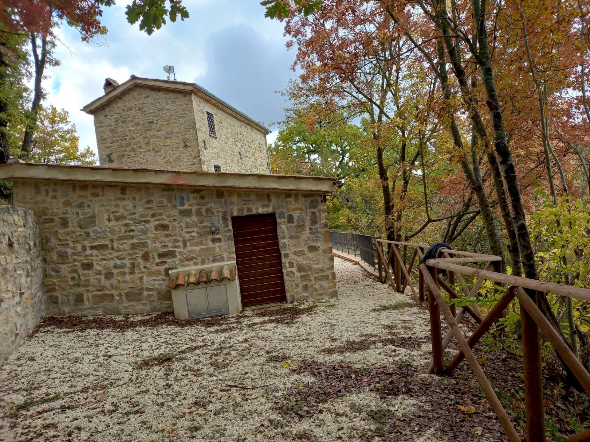 Casa all\'aperto - Rustic via frazione Pieve di Compresseto
116, Gualdo Tadino - photo 2