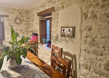 Sala da pranzo - Rustic via frazione Pieve di Compresseto
 
116, Gualdo Tadino - photo 19