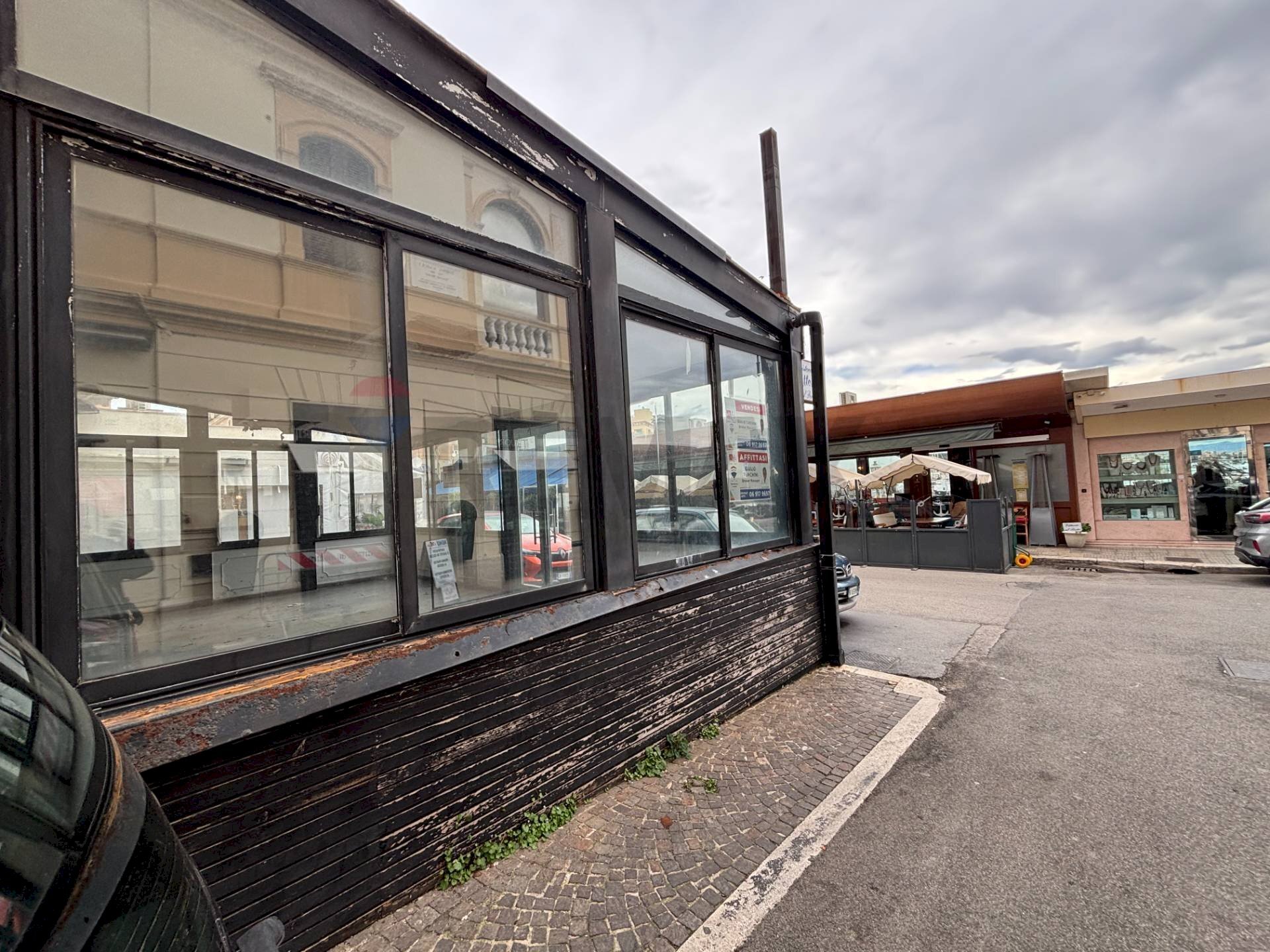 Edificio all\'aperto - Commercial Premises Corso del Popolo
 
40, Anzio - photo 1