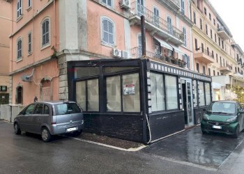 Edificio all\'aperto - Commercial Premises Corso del Popolo
 
40, Anzio - photo 3