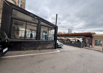 Edificio all\'aperto - Commercial Premises Corso del Popolo
 
40, Anzio - photo 1
