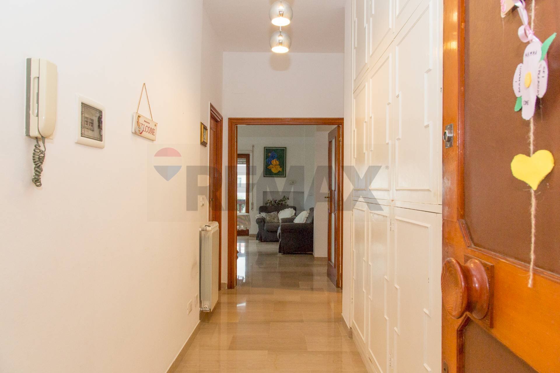 Hall / corridoio - Trilocale Via Circeo
 
31, Anzio - foto 3