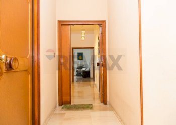 Hall / corridoio - Three-room apartment Via Circeo
 
31, Anzio - photo 1