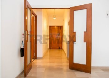 Hall / corridoio - Three-room apartment Via Circeo
 
31, Anzio - photo 5
