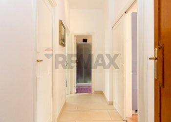Hall / corridoio - Three-room apartment Via Circeo
 
31, Anzio - photo 29