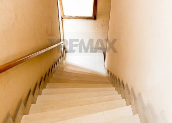 Scale - Three-room apartment Via Circeo
 
31, Anzio - photo 34