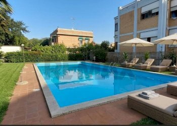 Piscina - Three-room apartment Via Circeo
 
31, Anzio - photo 48