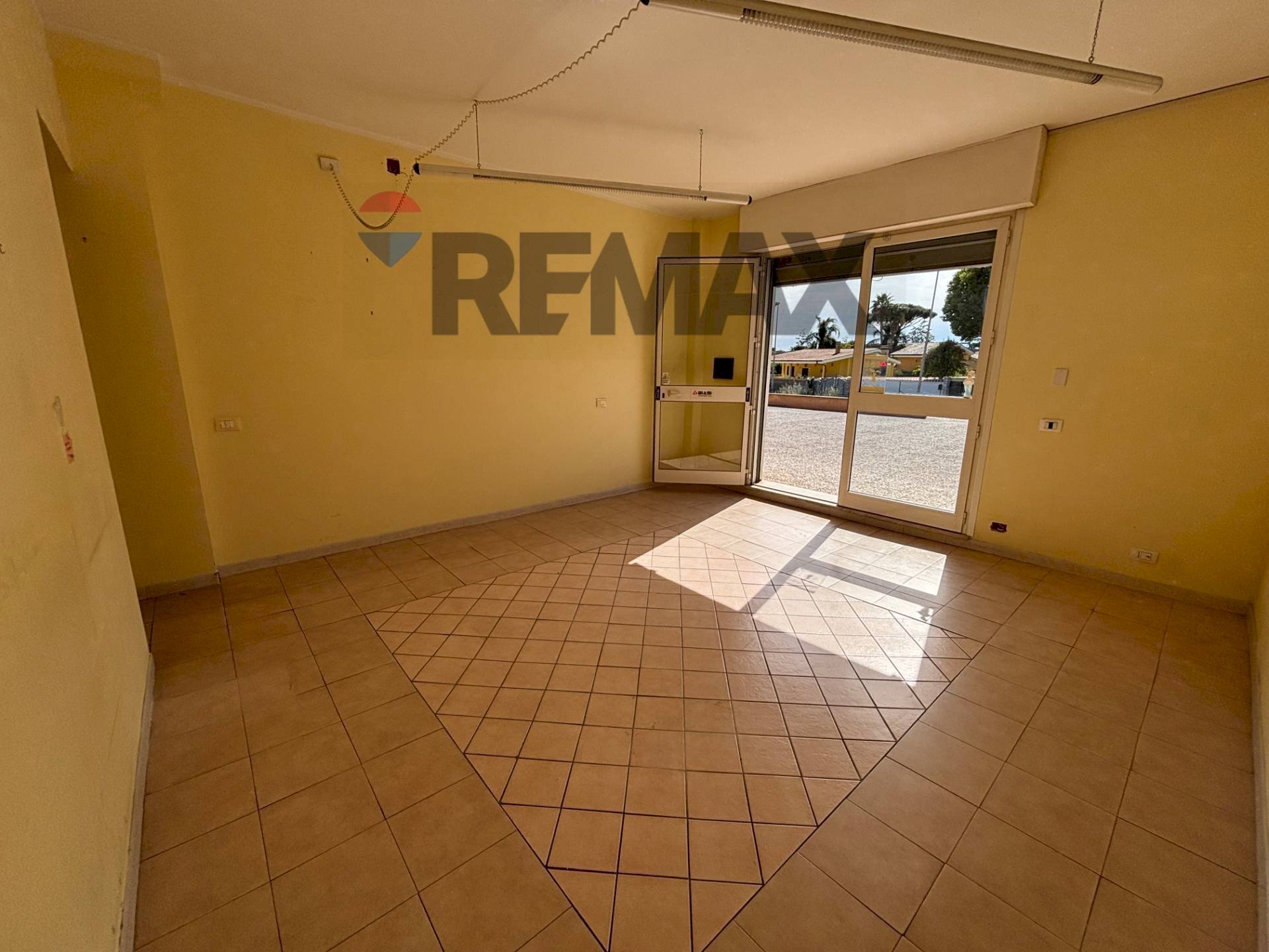 Stanza vuota - Office via colle vecchio
 
1, Nettuno - photo 3