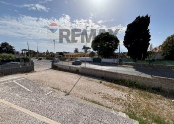 Edificio all\'aperto - Office via colle vecchio
 
1, Nettuno - photo 15