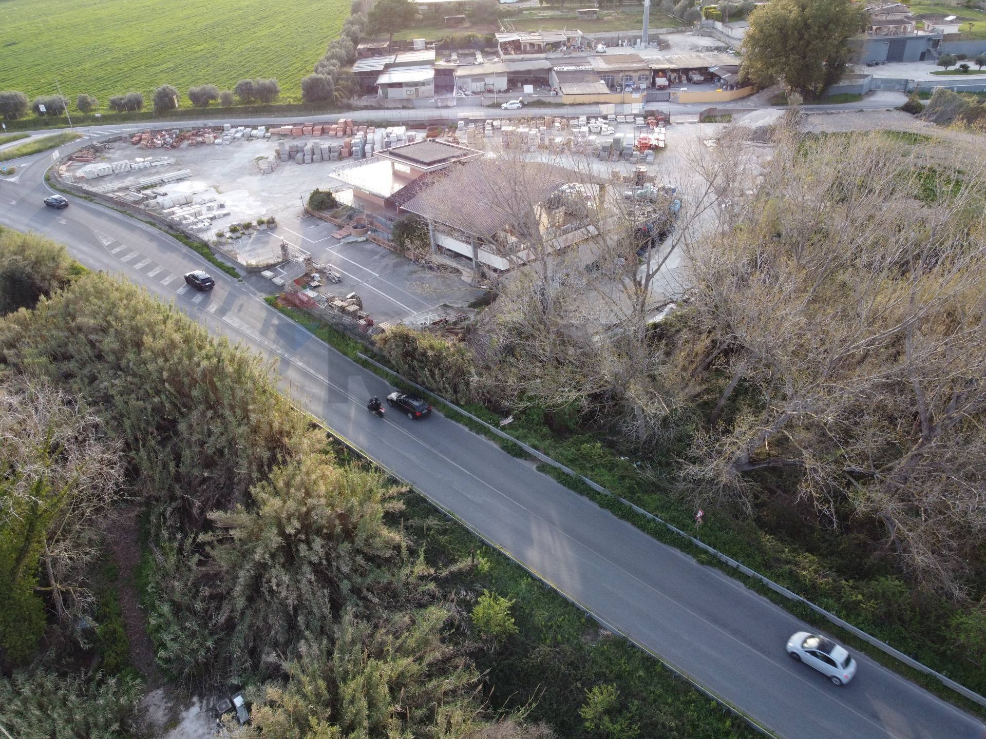 Edificio all\'aperto - Locale Commerciale via Cadolino 1, Nettuno - foto 3