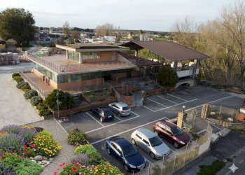 Edificio all\'aperto - Locale Commerciale via Cadolino 1, Nettuno - foto 1