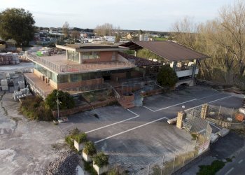 Edificio all\'aperto - Locale Commerciale via Cadolino 1, Nettuno - foto 11