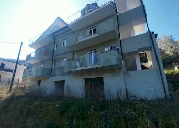 Edificio all\'aperto - Semi-detached house Contrada Mangiarelli
 
snc, Montecorvino Rovella - photo 4