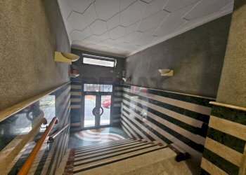 Ricezione / Lobby - Four-room apartment Via Ruggiero De Fugaldo
 
1, Salerno - photo 2