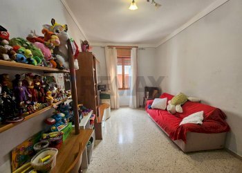 Soggiorno - Four-room apartment Via Ruggiero De Fugaldo
 
1, Salerno - photo 5
