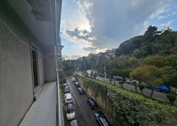 Balcone - Four-room apartment Via Ruggiero De Fugaldo
 
1, Salerno - photo 18