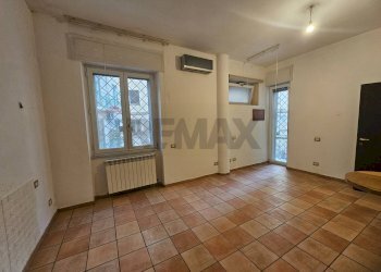 Stanza vuota - Three-room apartment via Luigi Cacciatore
 
57, Salerno - photo 4