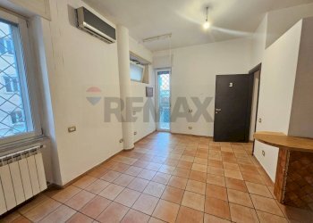 Stanza vuota - Three-room apartment via Luigi Cacciatore
 
57, Salerno - photo 28