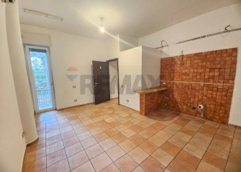 Stanza vuota - Three-room apartment via Luigi Cacciatore
 
57, Salerno - photo 29