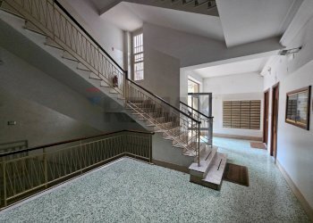 Scale - Three-room apartment via Luigi Cacciatore
 
57, Salerno - photo 36