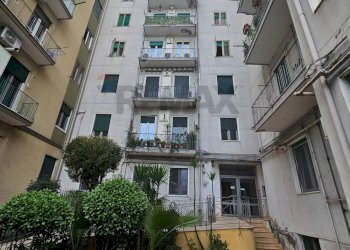 Edificio all\'aperto - Three-room apartment via Luigi Cacciatore
 
57, Salerno - photo 39