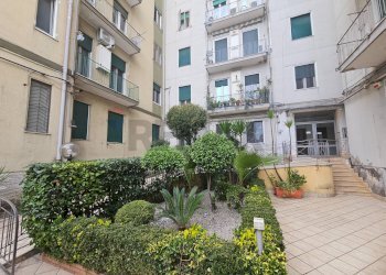 Edificio all\'aperto - Three-room apartment via Luigi Cacciatore
 
57, Salerno - photo 40