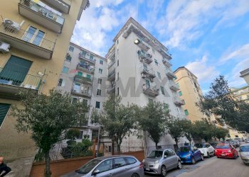 Edificio all\'aperto - Three-room apartment via Luigi Cacciatore
 
57, Salerno - photo 41